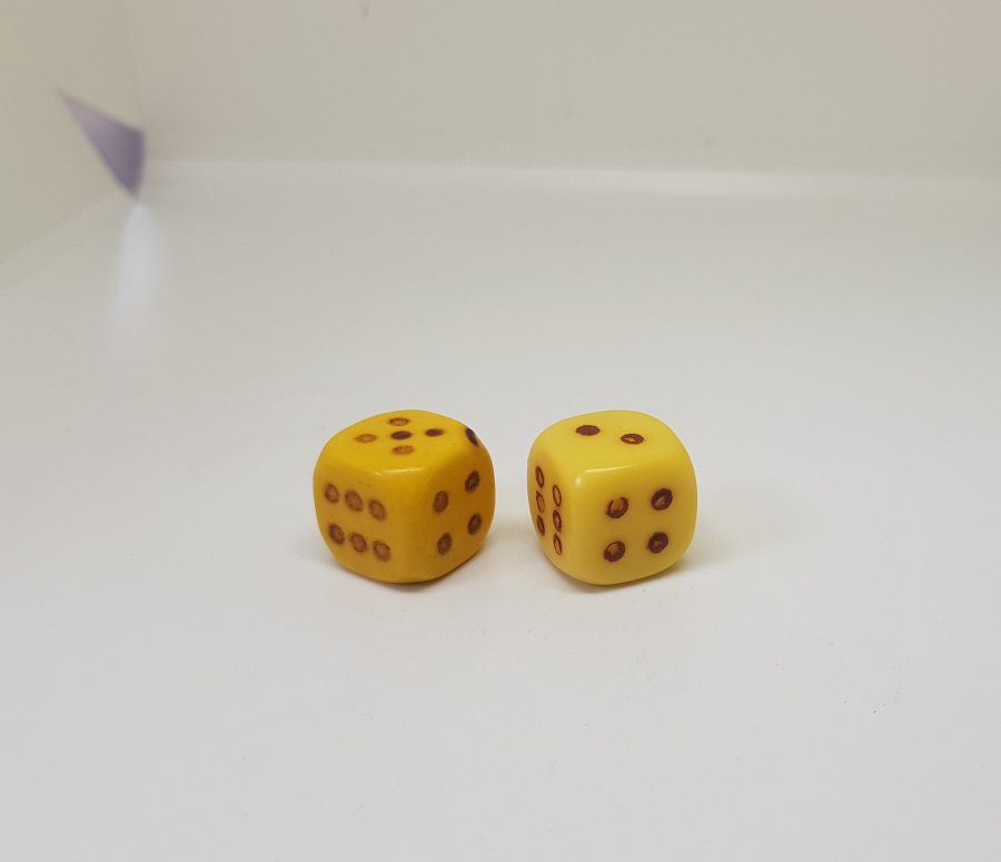 ANTİKA KATALİN ZAR