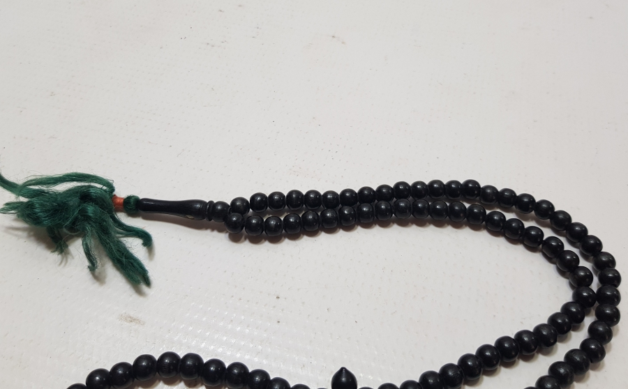 İÇİNDE KABE-İ ŞERİF GÖRSELİ BULUNAN MİKRO FOTOĞRAFLI OSMANLI DÖNEMİ AHŞAP NAMAZ TESPİHİ