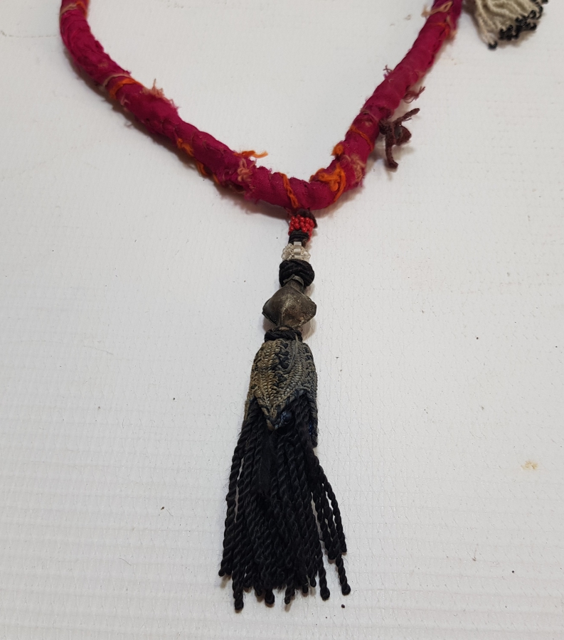 OSMANLI DÖNEMİ OPAL BONCUKLU VE İPEK İBRİŞİMLİ VAN YÖRESİ GELİN DÖŞLÜĞÜ