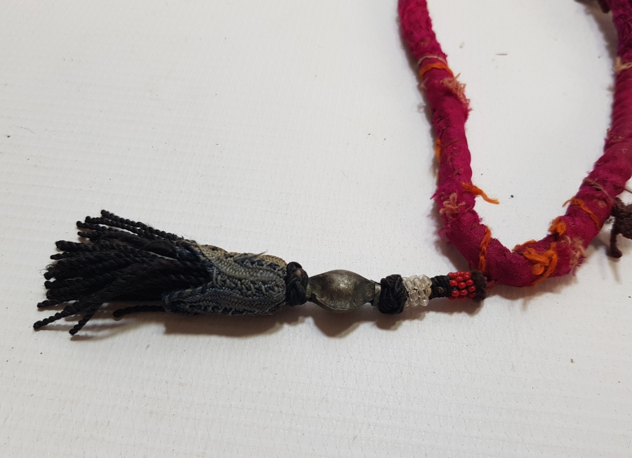 OSMANLI DÖNEMİ OPAL BONCUKLU VE İPEK İBRİŞİMLİ VAN YÖRESİ GELİN DÖŞLÜĞÜ