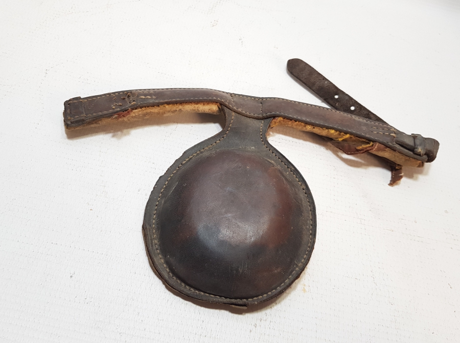 1800 BAŞLARI DERİDEN YAPILMIŞ ZIRH İÇ KORUMASI