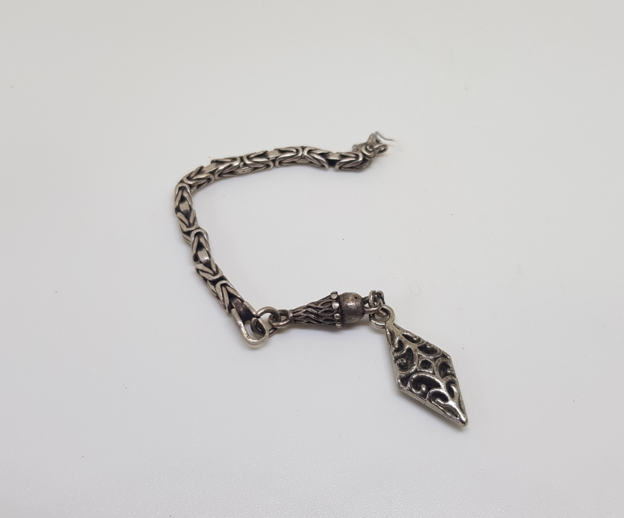 KRAL ZİNCİRİNDEN YAPILMIŞ GÜMÜŞ TESPİH PÜSKÜLÜ