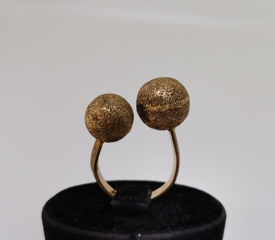 ÜZERİ ALTIN KAPLAMA ÖZEL YAPIM GÜMÜŞ YÜZÜK