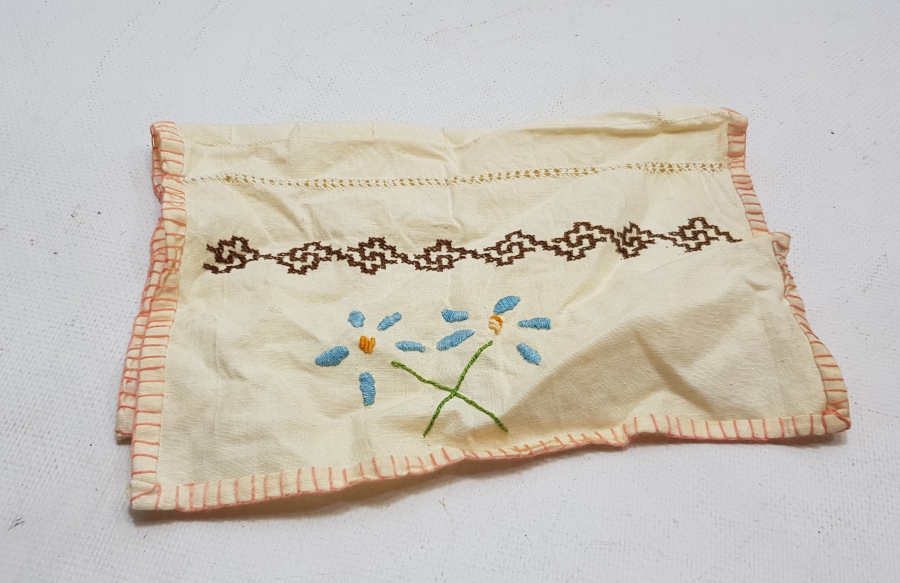 ÜZERİ EL İŞİ ANTİKA TABAK ALTLIĞI - RUNNER