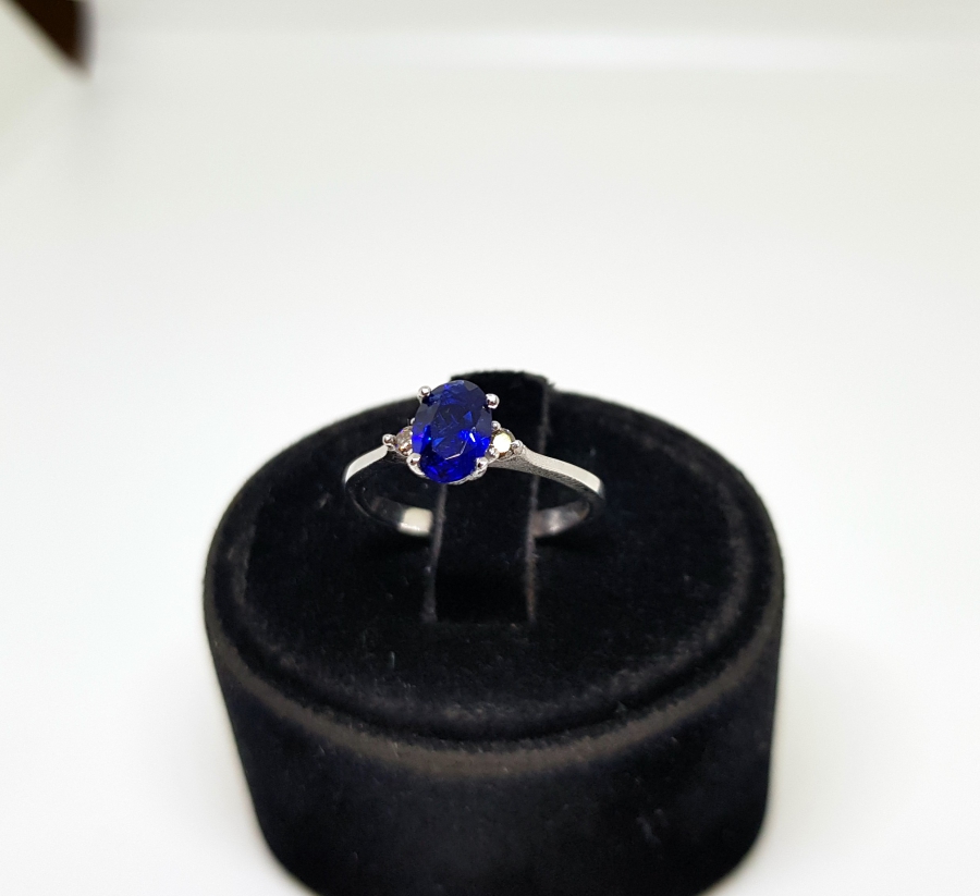 SAFİR VE PIRLANTA TAŞLI TEKTAŞ MODEL YÜZÜK