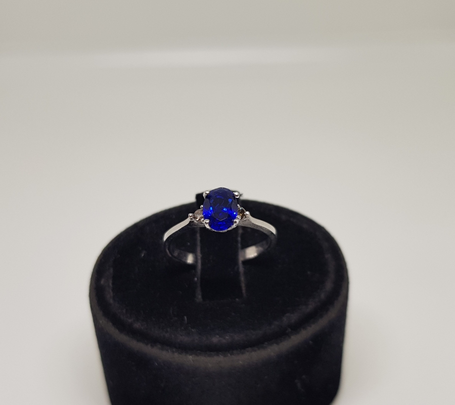 SAFİR VE PIRLANTA TAŞLI TEKTAŞ MODEL YÜZÜK