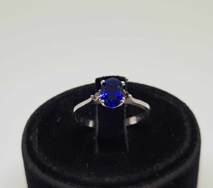 SAFİR VE PIRLANTA TAŞLI TEKTAŞ MODEL YÜZÜK