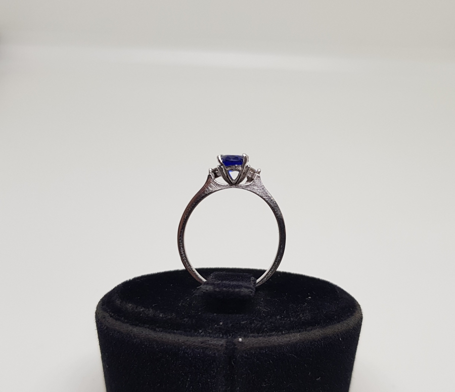 SAFİR VE PIRLANTA TAŞLI TEKTAŞ MODEL YÜZÜK