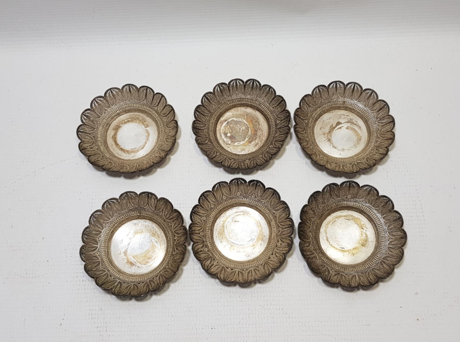 TELKARİ İŞÇİLİKLİ TAM TAKIM SAF GÜMÜŞ BARDAK ALTLIĞI