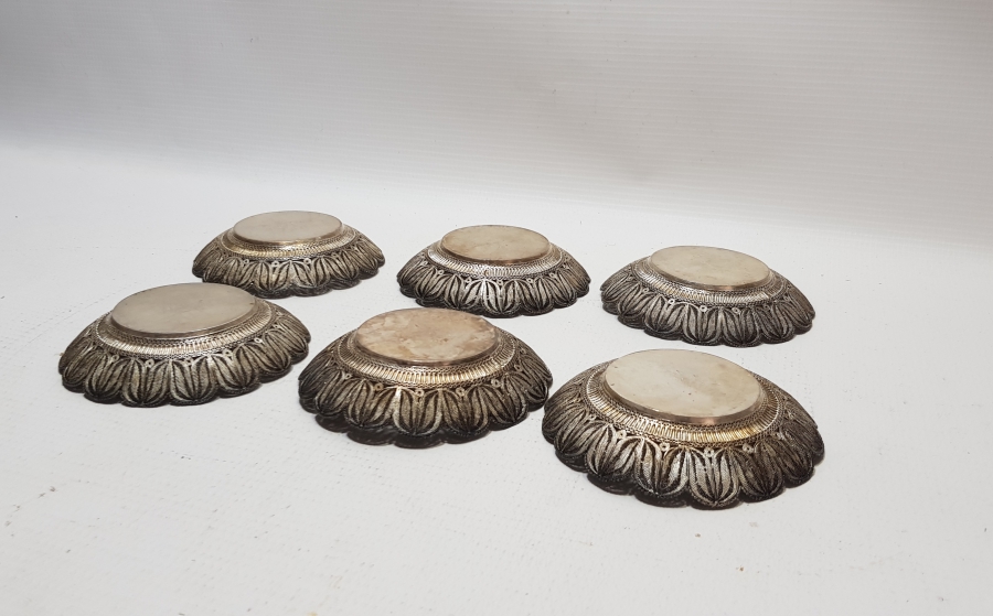 TELKARİ İŞÇİLİKLİ TAM TAKIM SAF GÜMÜŞ BARDAK ALTLIĞI