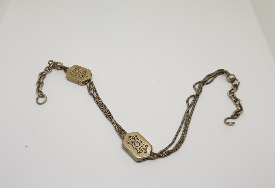 ÇİFT SIRA SÜRGÜLÜ LE ROY SAAT KÖSTEĞİ