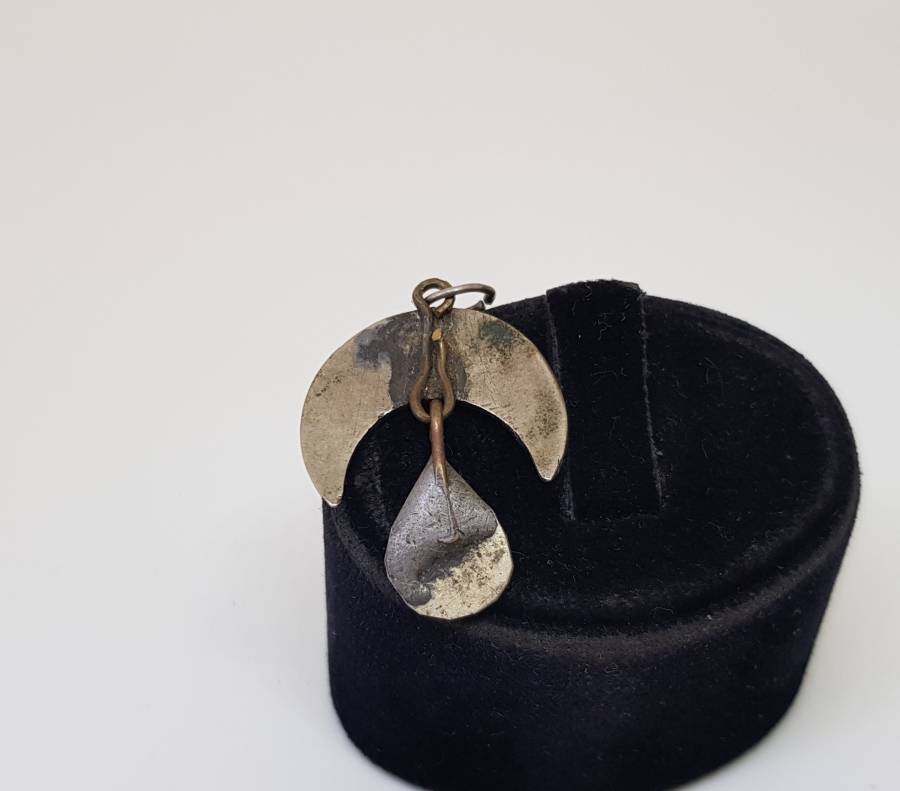 HİLAL FORMUNDA YAPILMIŞ OSMANLI DÖNEMİ SAVATLI KOLYE UCU