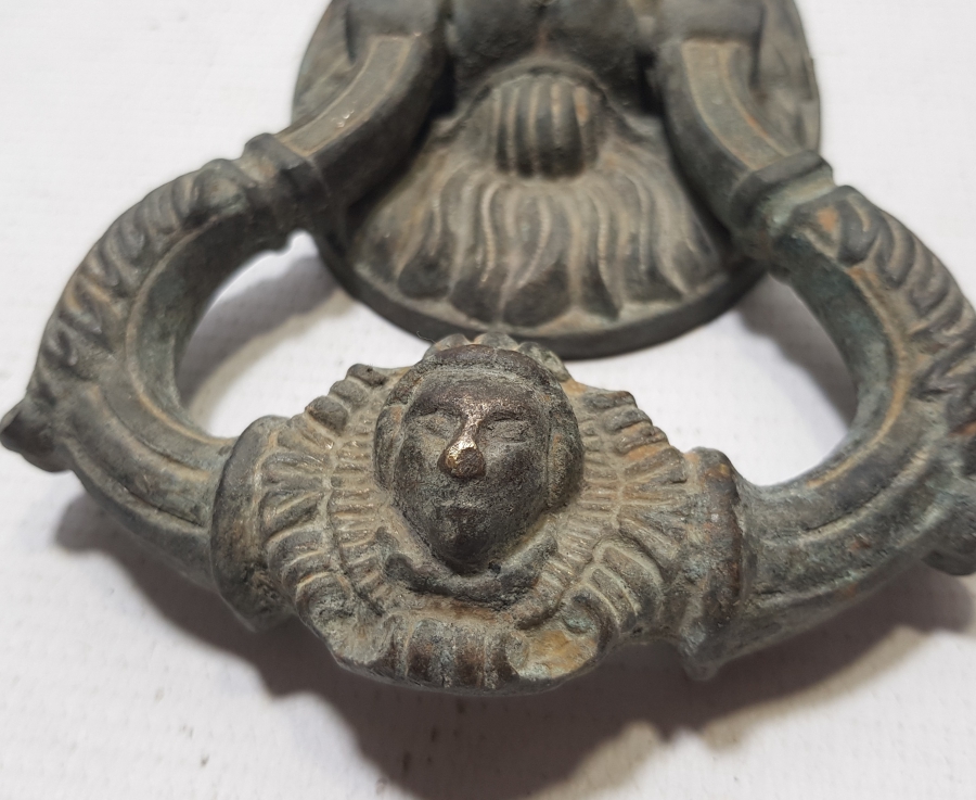 OSMANLI DÖNEMİ ANADOLU ASLANI VE MELEK BAŞLI RUM İŞİ NADİR KAPI TOKMAĞI