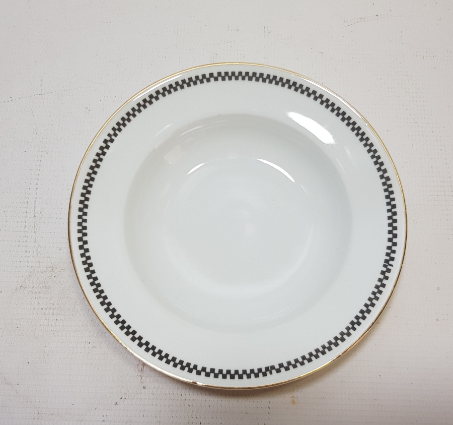 ARKASI OSMANLICA YAZILI VE ALTIN VARAKLI PORSELEN YEMEK TABAĞI