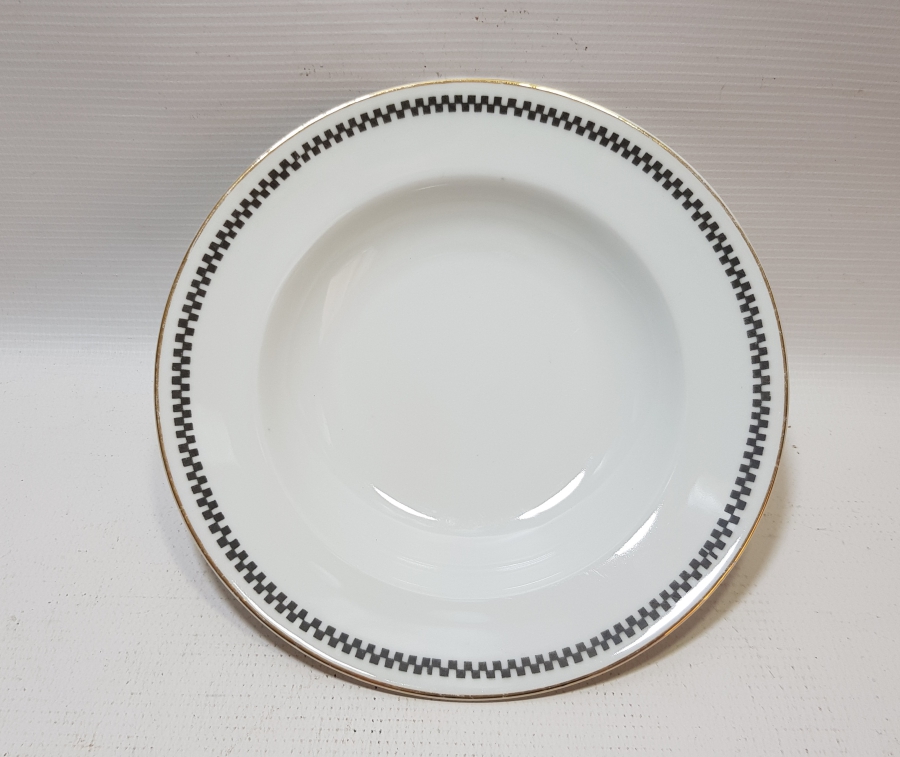 ARKASI OSMANLICA YAZILI VE ALTIN VARAKLI PORSELEN YEMEK TABAĞI