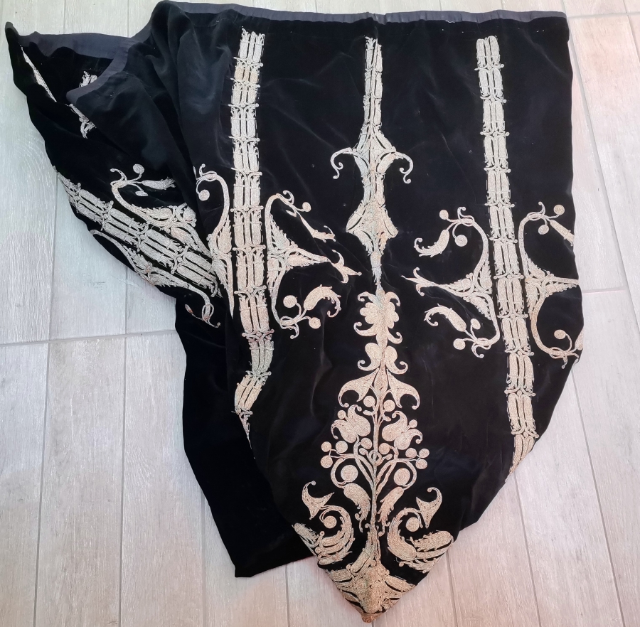 ÜZERİ SIRMA İŞÇİLİKLİ OSMANLI DÖNEMİ BEY İŞİ GELİN ŞALVAR CEPKENİ