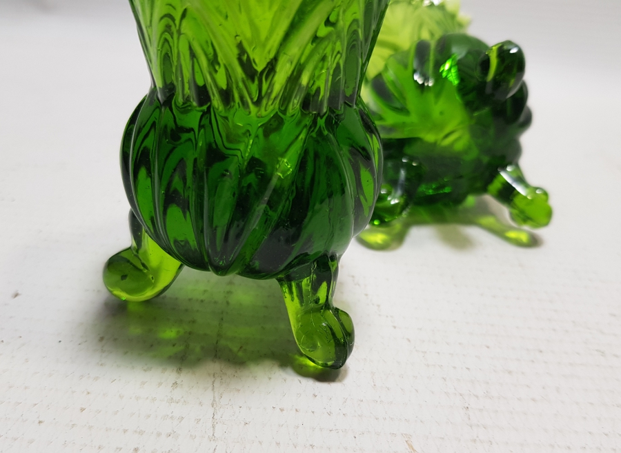 KABARTMA İŞÇİLİKLİ RENKLİ KRİSTAL CAM ANTİKA DONDURMALIK