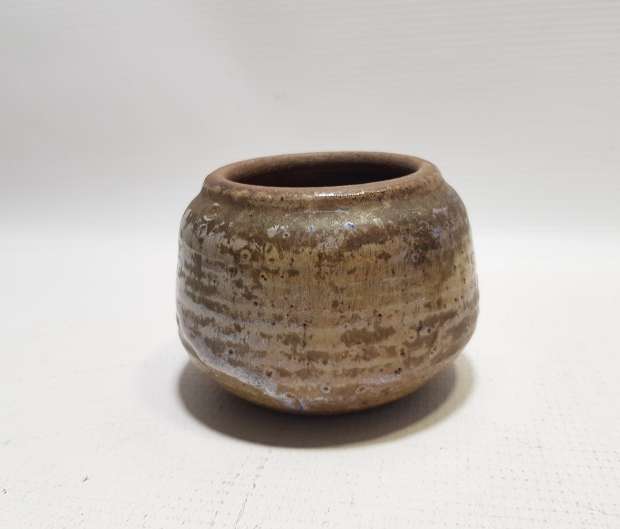 1800 BAŞLARI TURKUAZ RENGİ MİNELİ NADİR İZNİK HOKKA