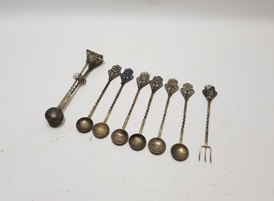 MEHMED REŞAD HAN DÖNEMİ GÜMÜŞ PARALARDAN YAPILMIŞ OSMANLI DÖNEMİ ÇAY TAKIMI