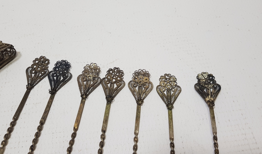 MEHMED REŞAD HAN DÖNEMİ GÜMÜŞ PARALARDAN YAPILMIŞ OSMANLI DÖNEMİ ÇAY TAKIMI