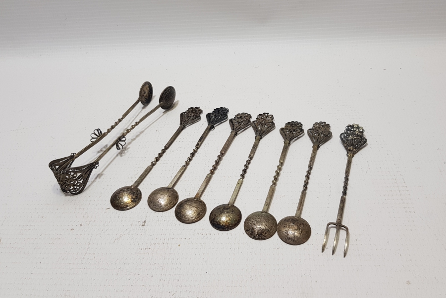 MEHMED REŞAD HAN DÖNEMİ GÜMÜŞ PARALARDAN YAPILMIŞ OSMANLI DÖNEMİ ÇAY TAKIMI