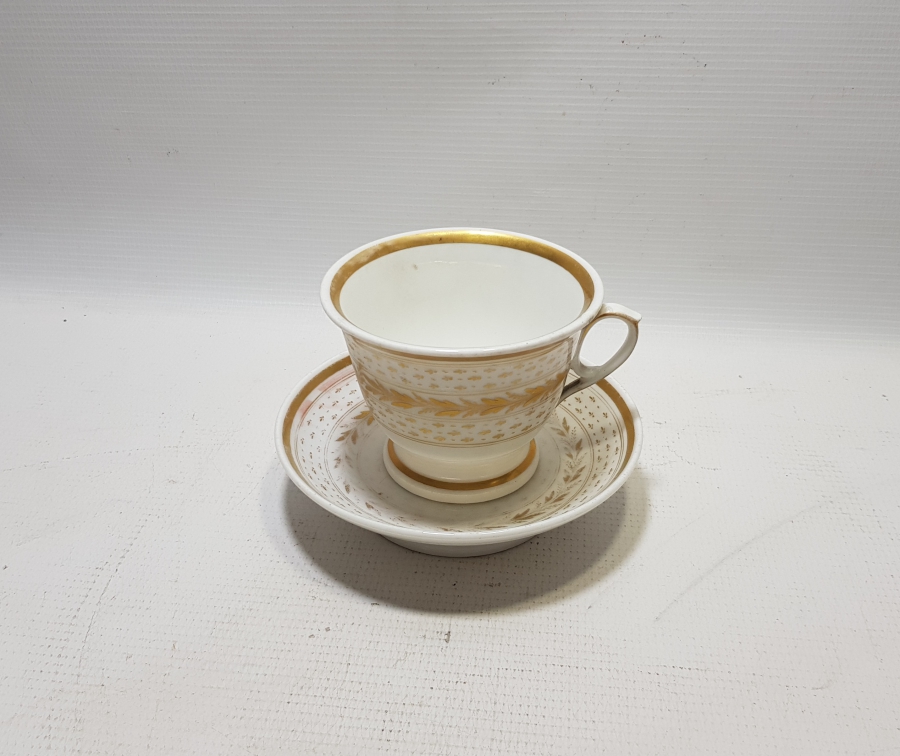 ÜZERİ AY YILDIZLI VE ALTIN VARAKLI NADİR İLK DÖNEM YILDIZ PORSELEN ÜRETİMİ BÜYÜK BOY EL BOYAMA PORSELEN FİNCAN