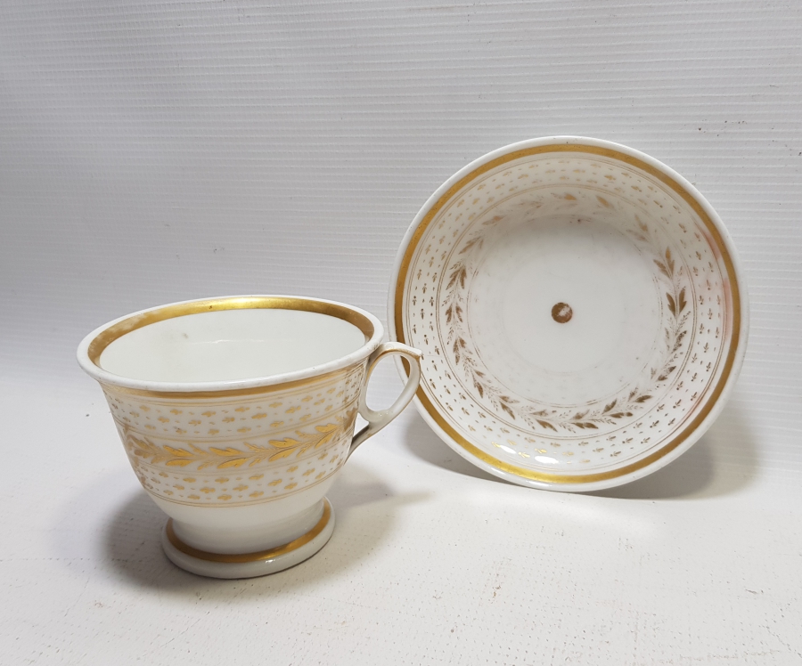 ÜZERİ AY YILDIZLI VE ALTIN VARAKLI NADİR İLK DÖNEM YILDIZ PORSELEN ÜRETİMİ BÜYÜK BOY EL BOYAMA PORSELEN FİNCAN