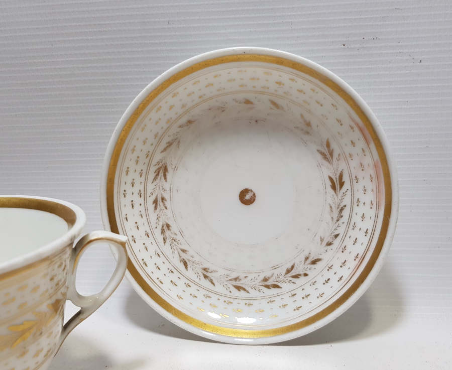 ÜZERİ AY YILDIZLI VE ALTIN VARAKLI NADİR İLK DÖNEM YILDIZ PORSELEN ÜRETİMİ BÜYÜK BOY EL BOYAMA PORSELEN FİNCAN