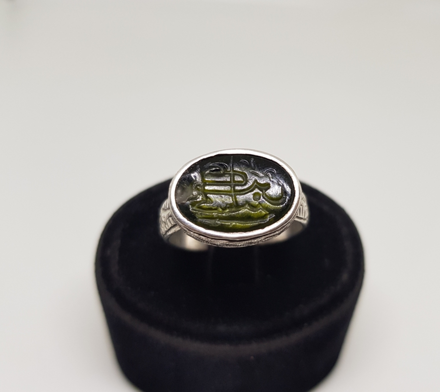 ÜZERİ LALE MOTİFLİ OSMANLI DÖNEMİ BAL AKİK TAŞLI DERVİŞ YÜZÜĞÜ