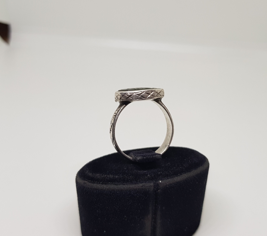 ÜZERİ LALE MOTİFLİ OSMANLI DÖNEMİ BAL AKİK TAŞLI DERVİŞ YÜZÜĞÜ