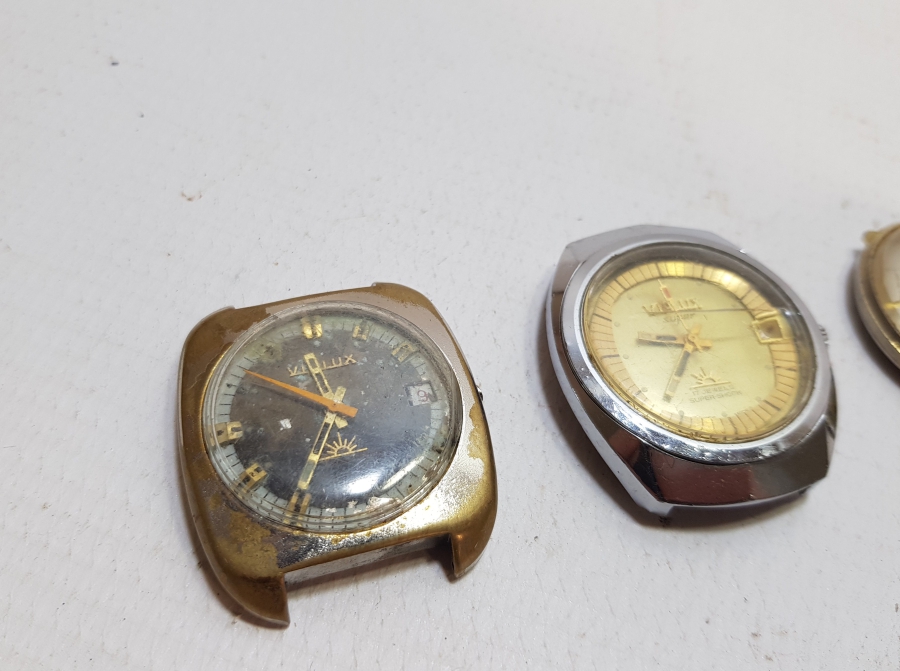 DÖRT ADET KURMALI KOL SAATİ