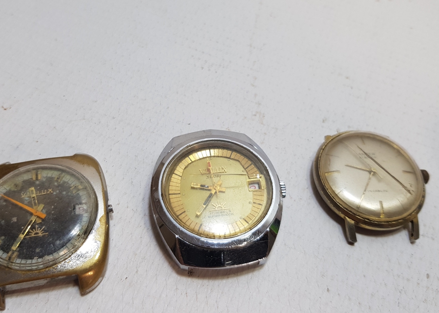 DÖRT ADET KURMALI KOL SAATİ