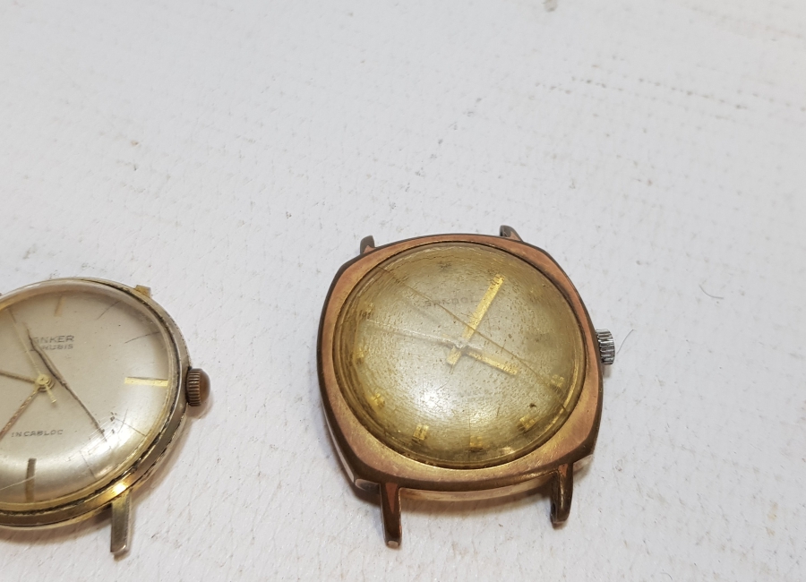 DÖRT ADET KURMALI KOL SAATİ