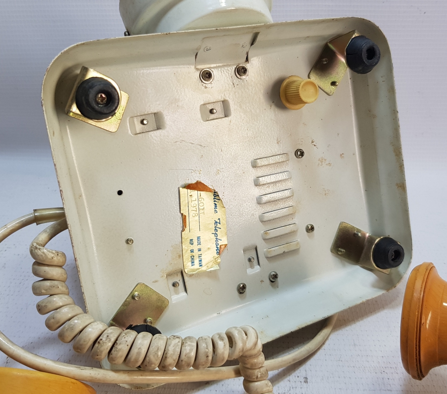 KABARTMA İŞÇİLİKLİ ANTİKA ÇEVİRMELİ TELEFON