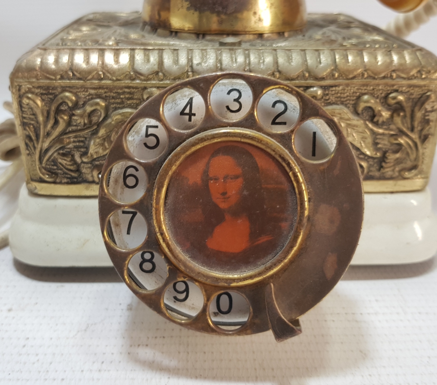 KABARTMA İŞÇİLİKLİ ANTİKA ÇEVİRMELİ TELEFON