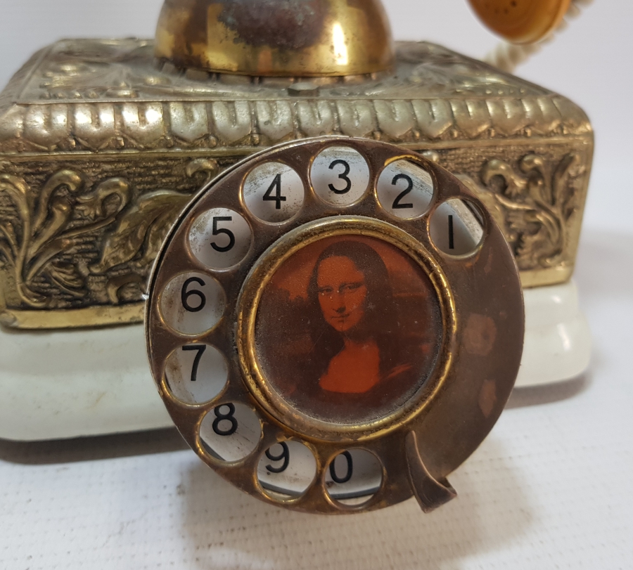 KABARTMA İŞÇİLİKLİ ANTİKA ÇEVİRMELİ TELEFON