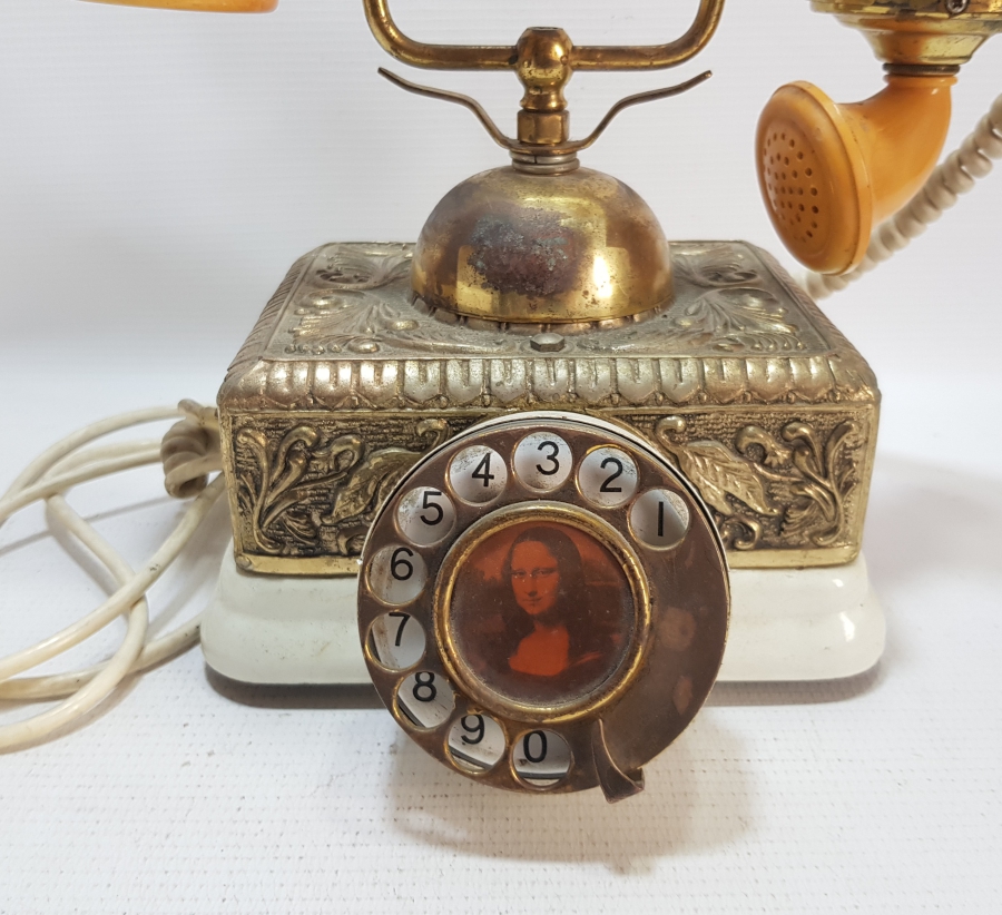 KABARTMA İŞÇİLİKLİ ANTİKA ÇEVİRMELİ TELEFON