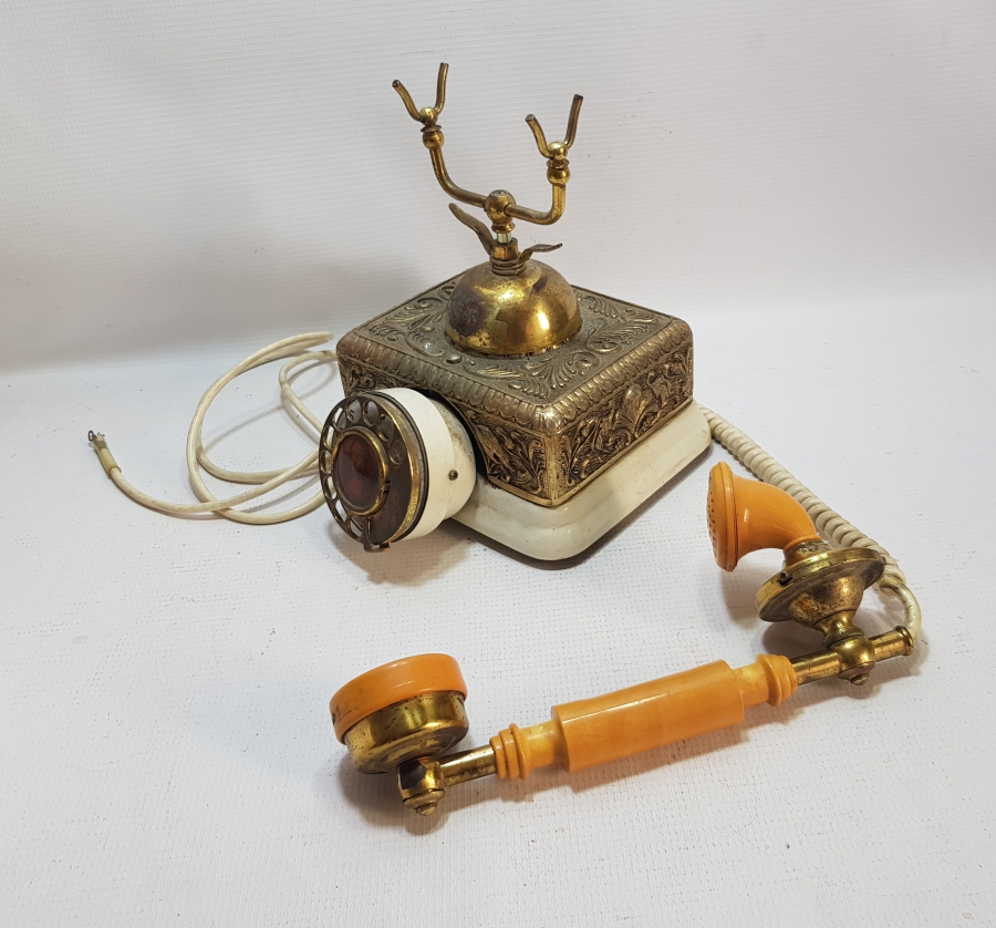 KABARTMA İŞÇİLİKLİ ANTİKA ÇEVİRMELİ TELEFON