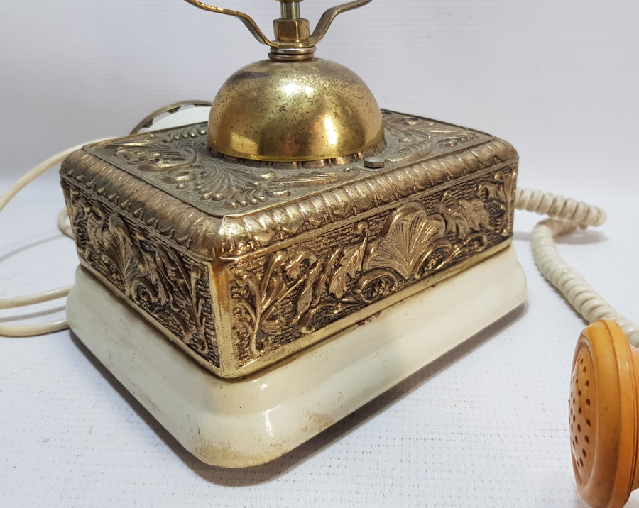 KABARTMA İŞÇİLİKLİ ANTİKA ÇEVİRMELİ TELEFON