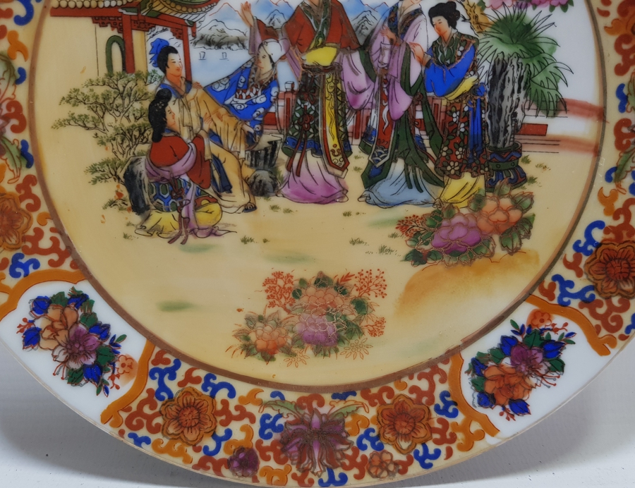 UZAKDOĞU YAPIMI ANTİKA PORSELEN TABAK