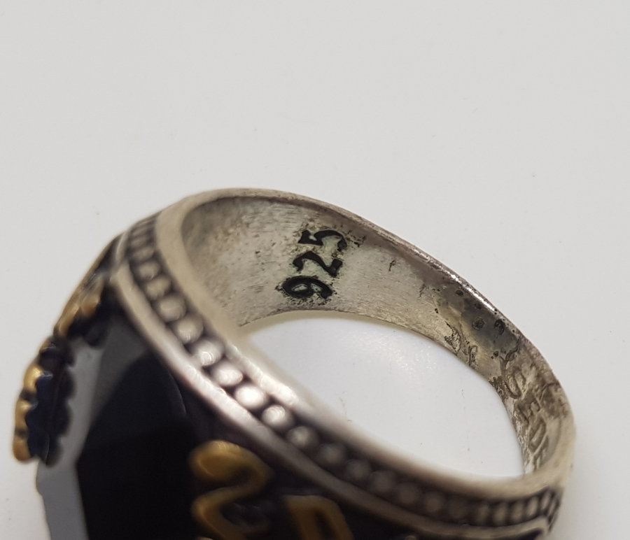 YANLARI VE İÇİ TUĞRA FORMLU GÜMÜŞ YÜZÜK