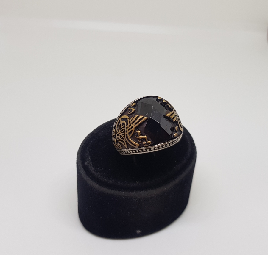 YANLARI VE İÇİ TUĞRA FORMLU GÜMÜŞ YÜZÜK