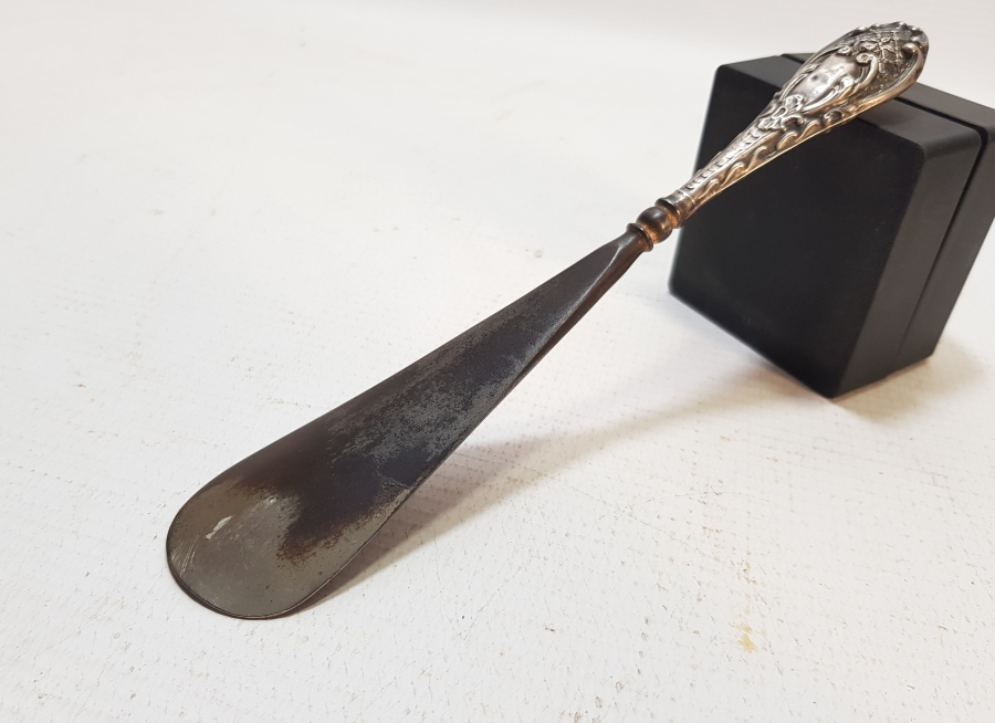 TUTMACI GÜMÜŞ AVRUPA AYAKKABI ÇEKECEĞİ