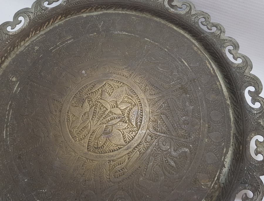 KABARTMA YAZILI NADİR FORMLU VE AYETLİ ESERİ İSTANBUL KAHVE TEPSİSİ