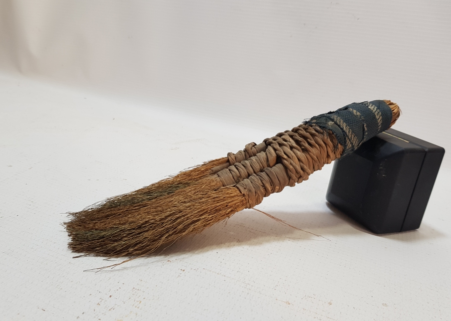 HURMA DALLARINDAN YAPILMIŞ OSMANLI DÖNEMİ TEKKE İŞİ FARAŞ - SÜPÜRGE