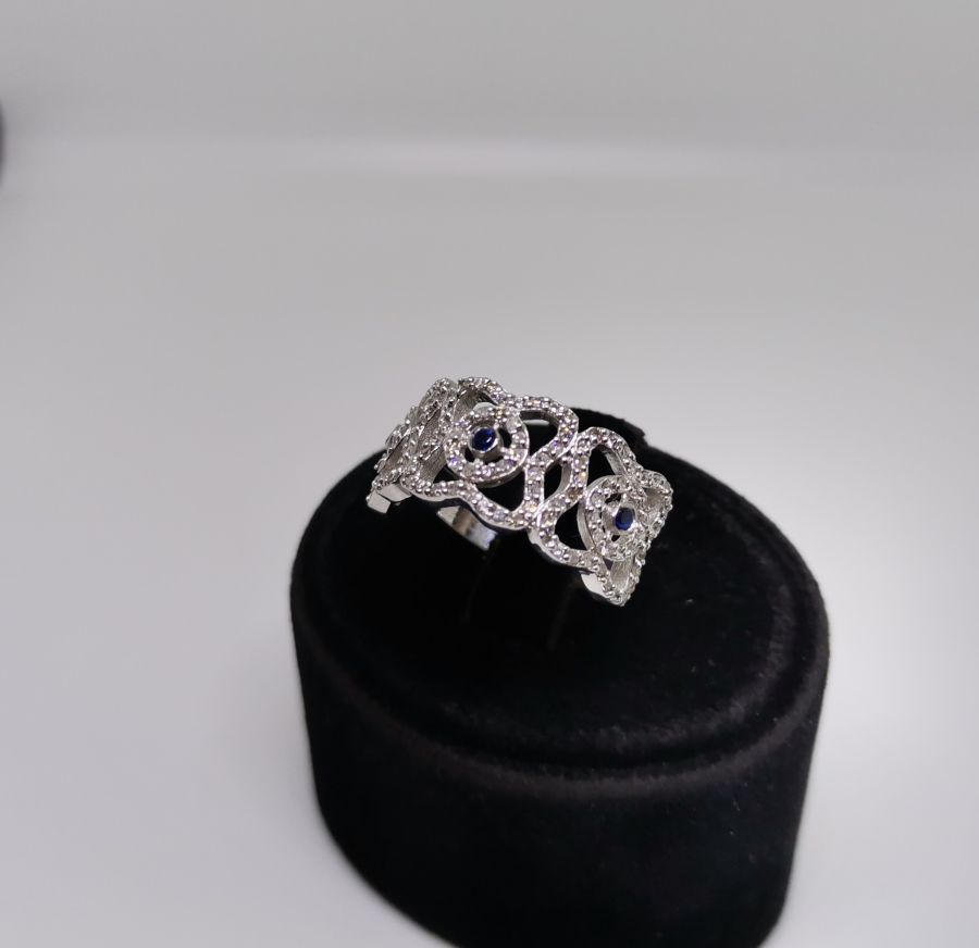 SAFİR VE PIRLANTA TAŞLI GENİŞ ALYANS MODELİ YÜZÜK