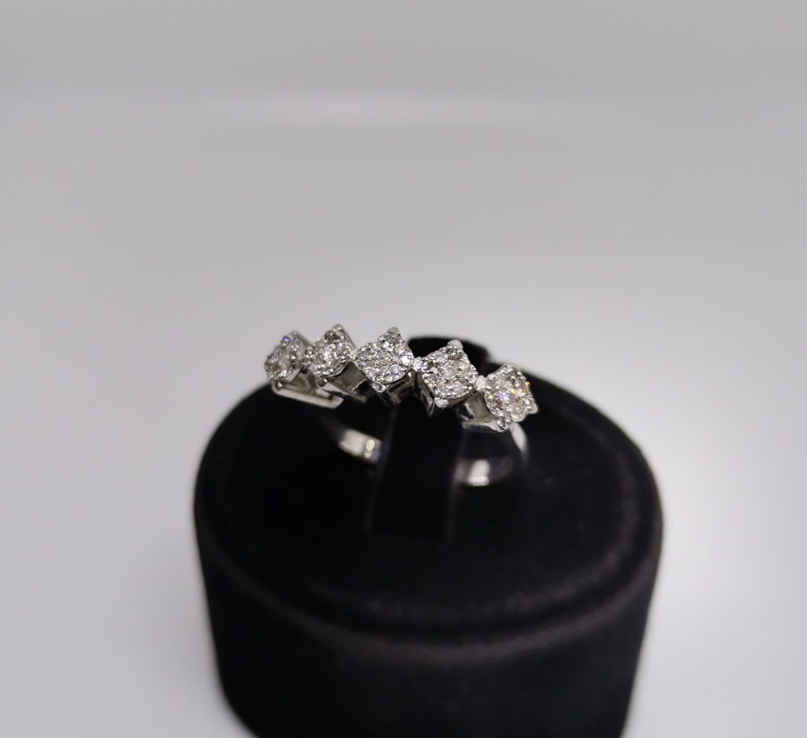 YOĞUN PIRLANTALI BEŞTAŞ MODEL YÜZÜK