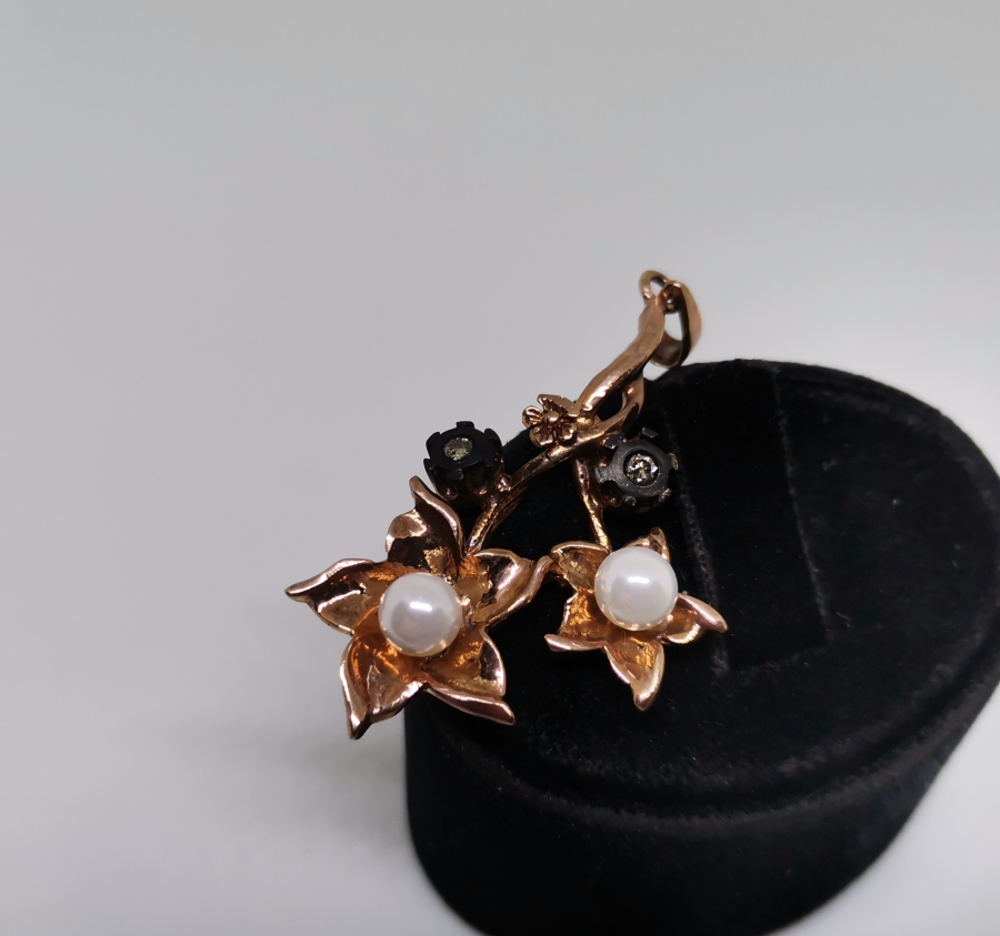 PIRLANTA VE İNCİ TAŞLI ÖZEL TASARIM KOLYE UCU