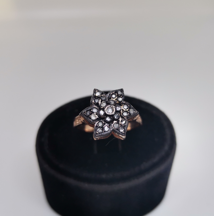 YILDIZ MODELİ ELMAS TAŞLI YÜZÜK