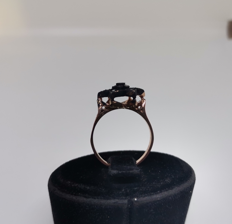 YILDIZ MODELİ ELMAS TAŞLI YÜZÜK